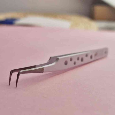 Tweezers no 5,  L white edition for volume