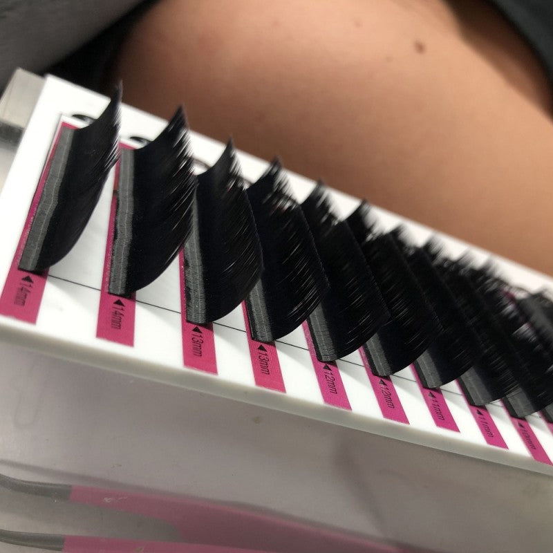 Paleta lunga cu magnet - 7 x 14,5cm, pentru organizarea extensiilor de gene